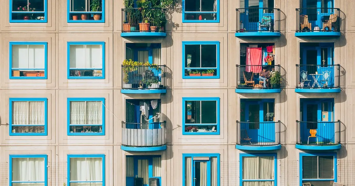 Managing Cleaning Across Ten-Plus Airbnb Units: Schedules, Cut-Offs and What a Missed Check-In Costs